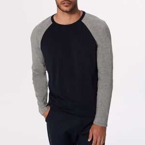 Lululemon Bodhi Long Sleeve
Nautical Navy / Heathered Medium Grey